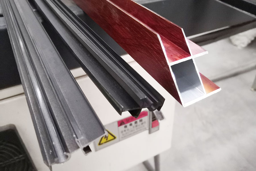 工業(yè)鋁型材擠壓加工質(zhì)量控制及工藝改進(jìn)措施